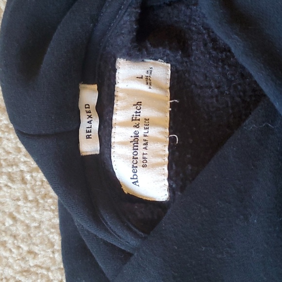 Abercrombie Black Sweatshirt, Men's LG, Super Soft, 70% Cotton, 30% Polyester - Picture 5 of 9